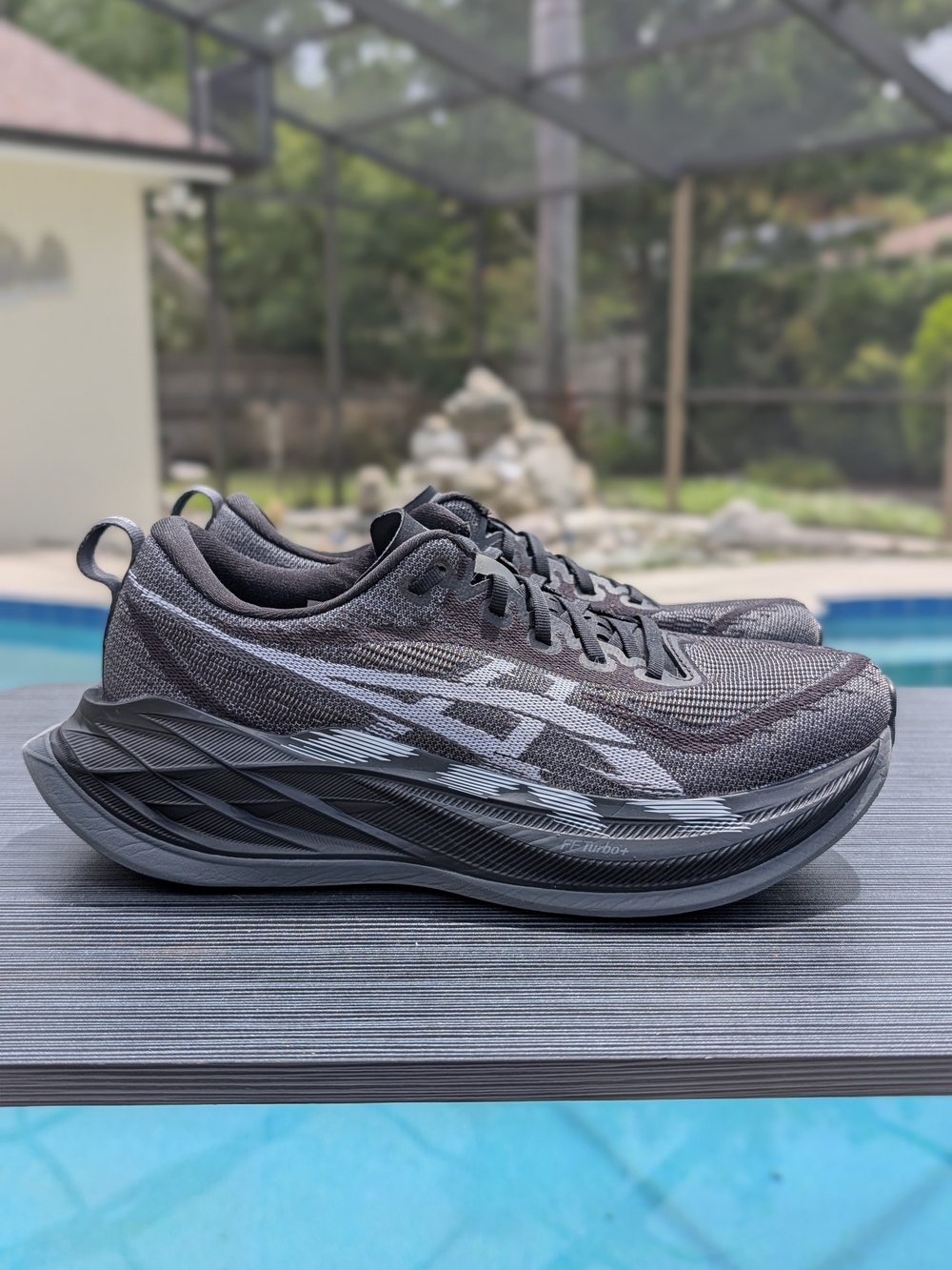 ASICS Superblast 2 Unisex Size Men 8 Women 9.5 Black White 1013A160 Running Shoe